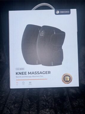Coococo Knee Massager in Black